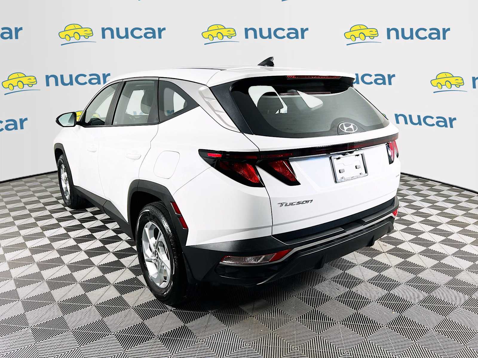 2023 Hyundai Tucson SE photo 3