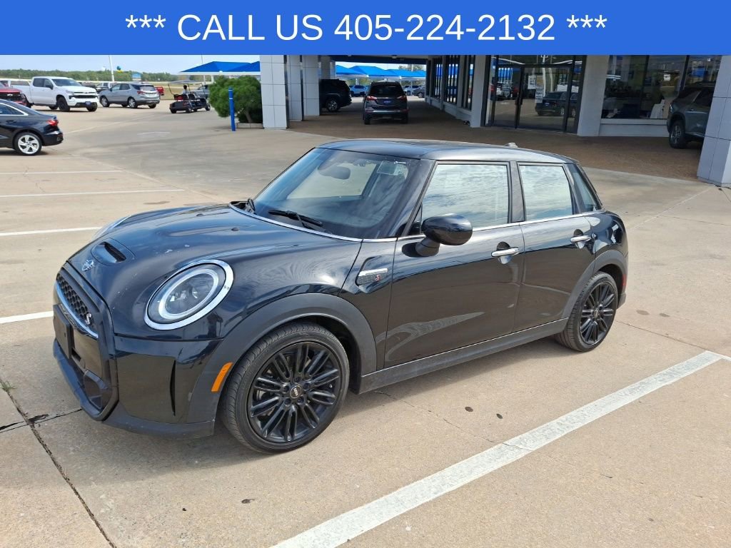 2024 Mini Cooper 4 Door Hardtop S photo 3