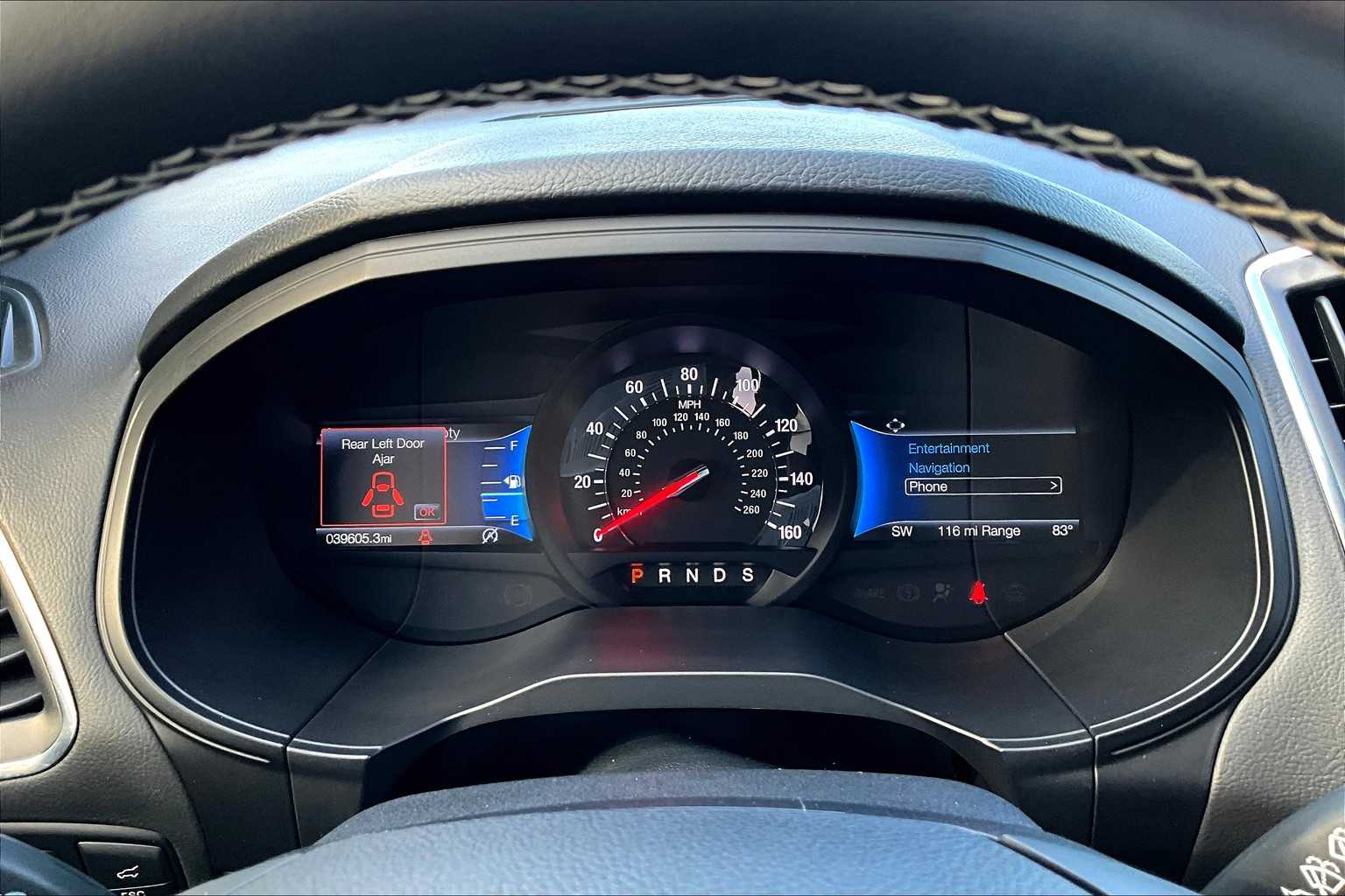 2022 Ford Edge ST photo 22