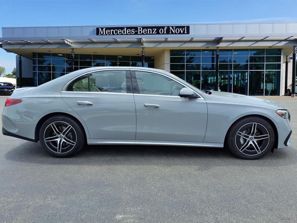 2024 Mercedes Benz E 350 4MATIC photo 5