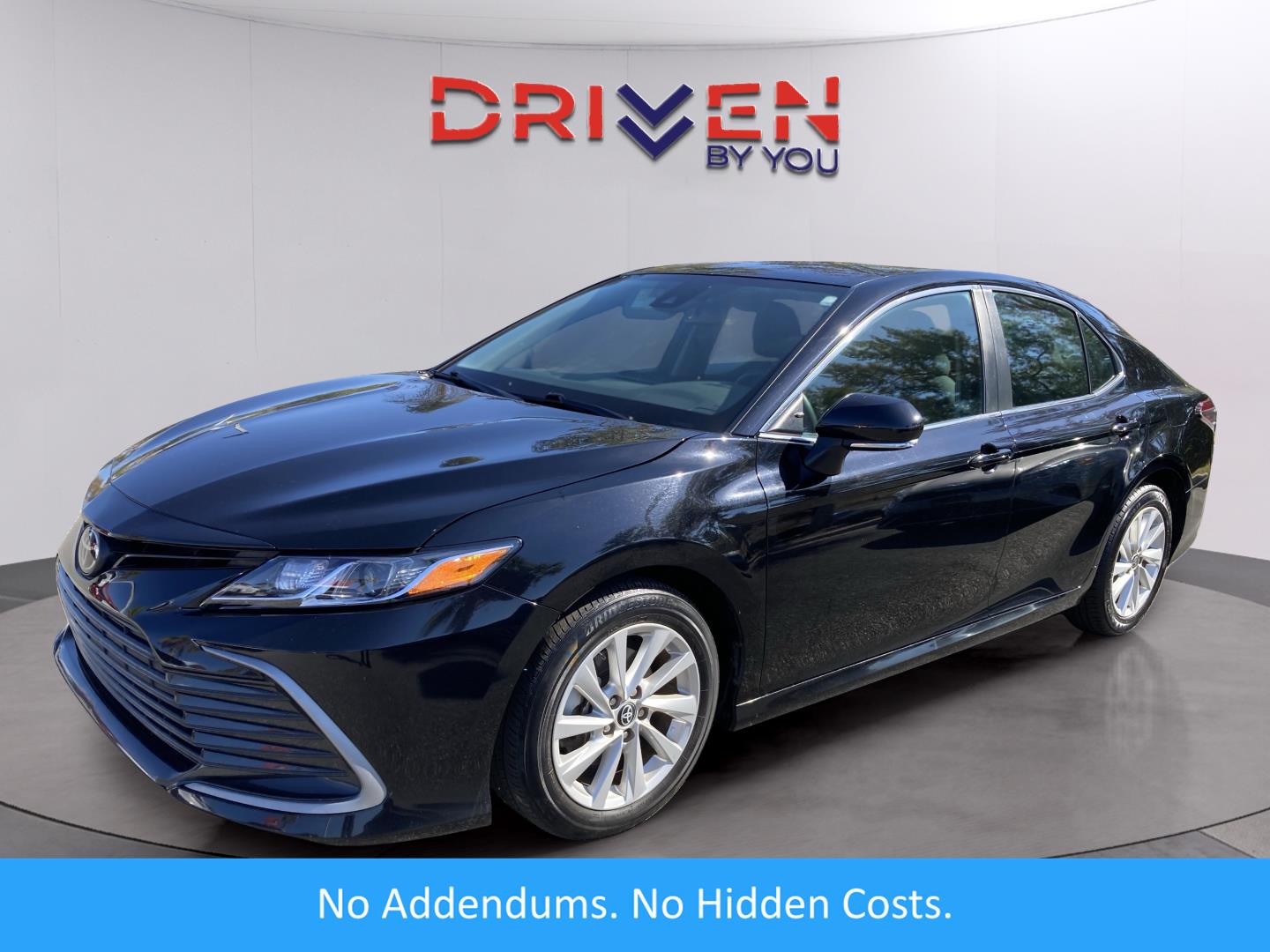 2024 Toyota Camry LE's photo