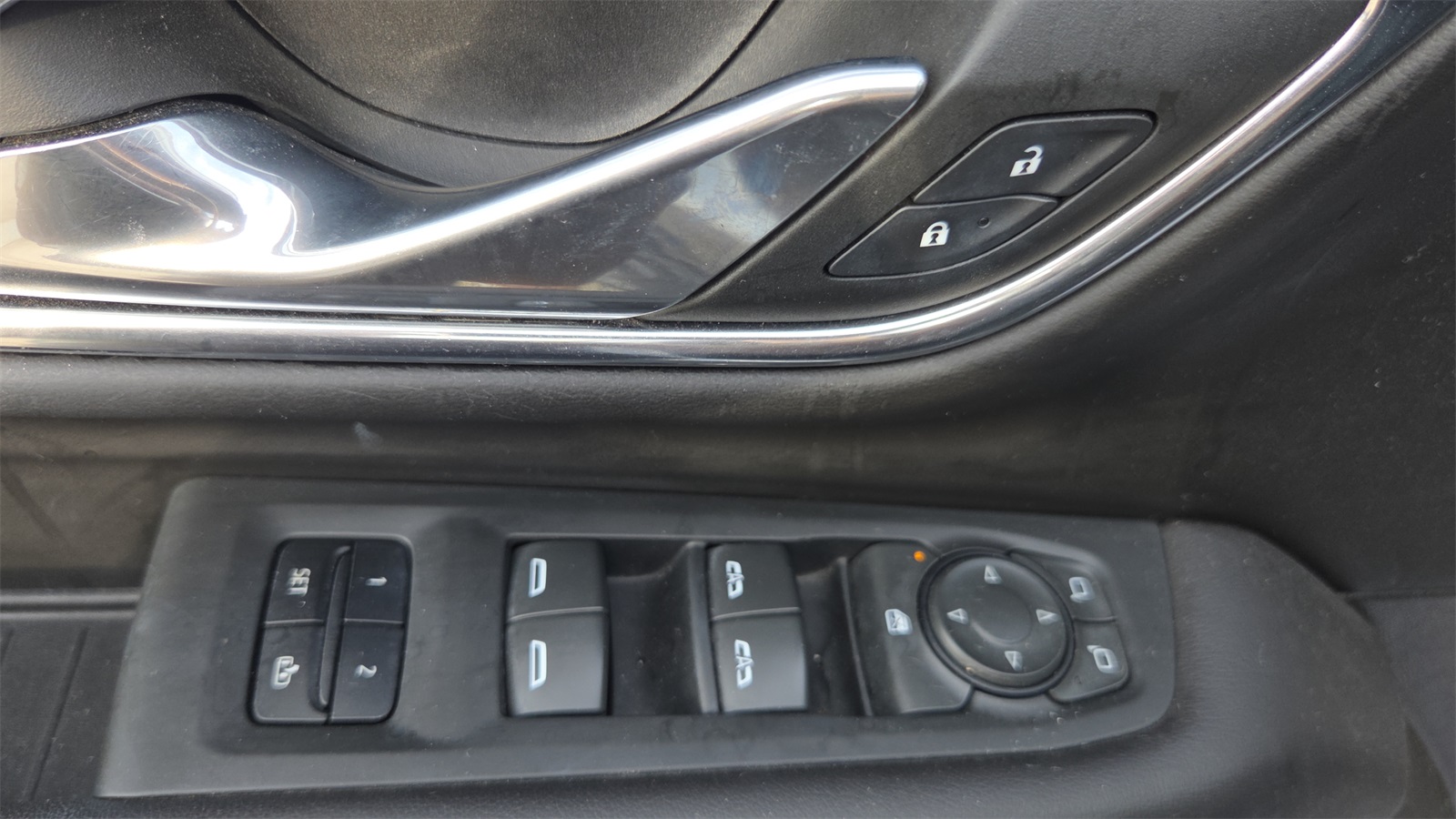 2023 Gmc Yukon SLT photo 28