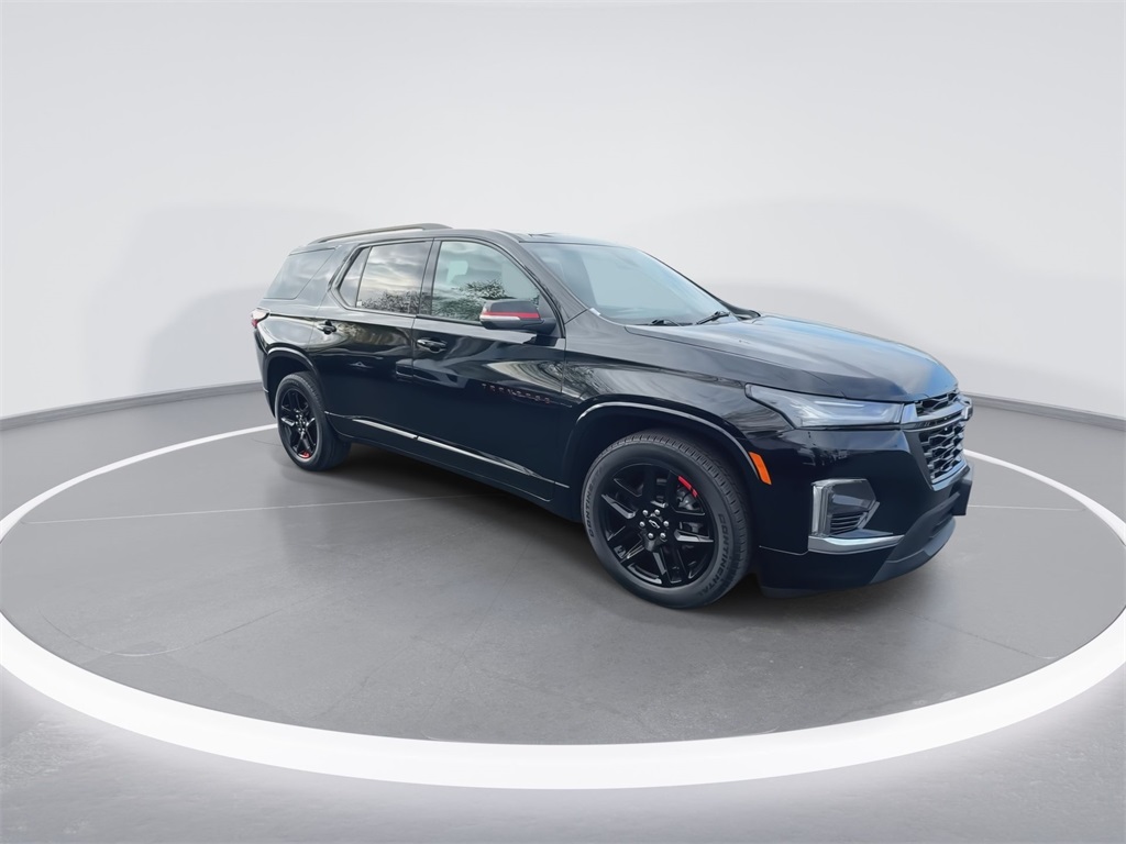 2024 Chevrolet Traverse Premier photo 2