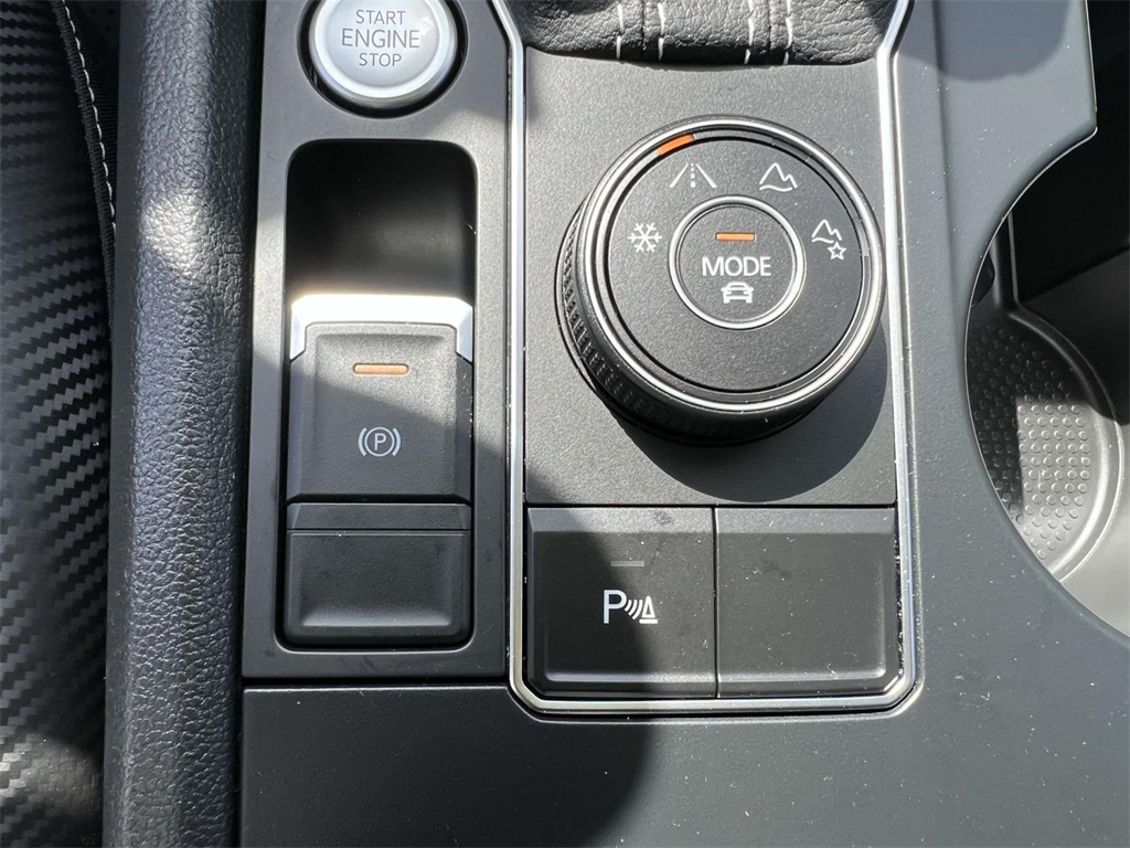 2021 Volkswagen Atlas Cross Sport SE Technology photo 28