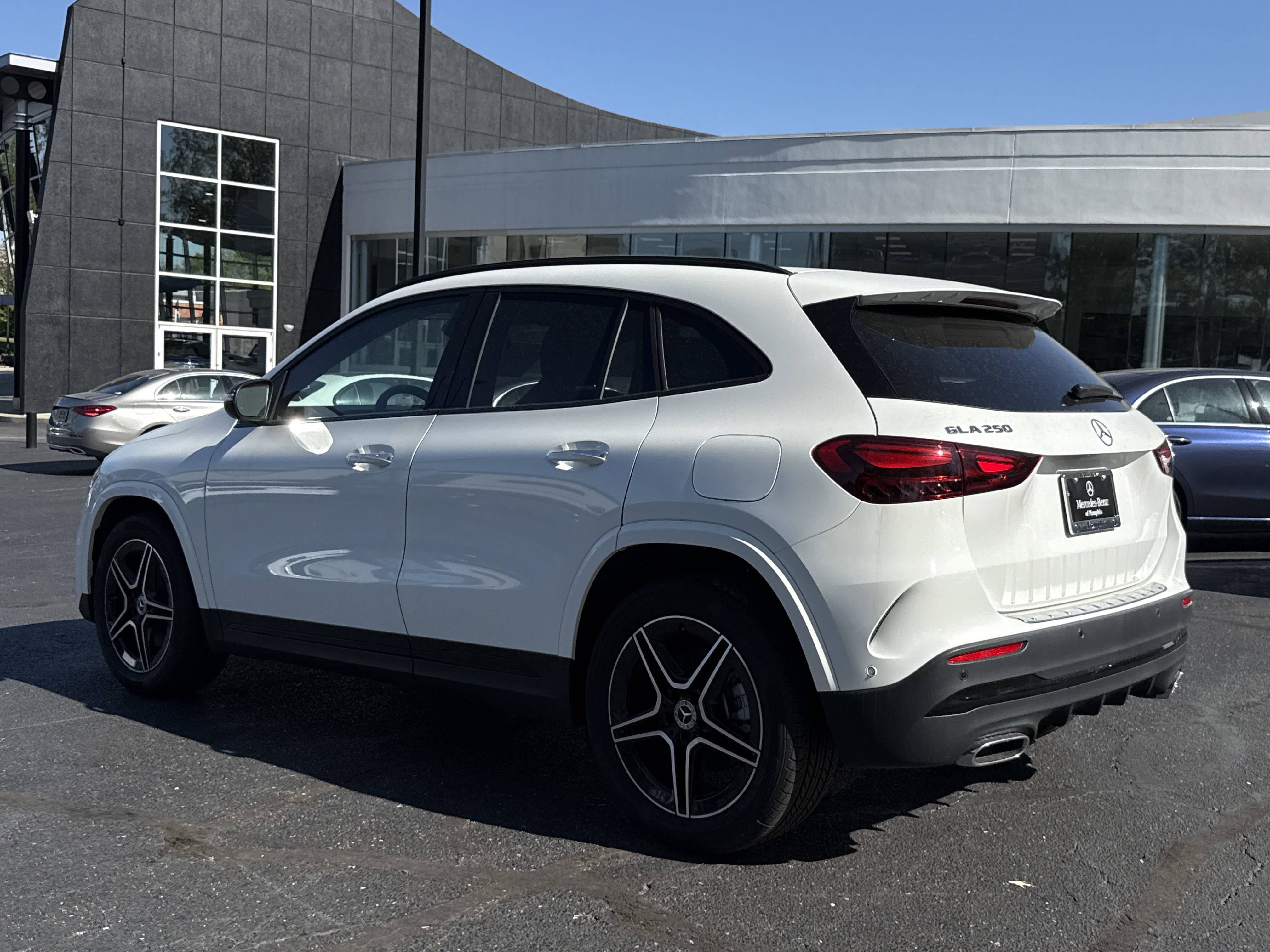 2025 Mercedes Benz GLA 250 photo 3