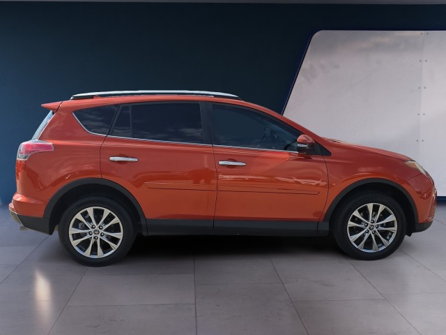 2016 Toyota RAV4 Limited photo 4