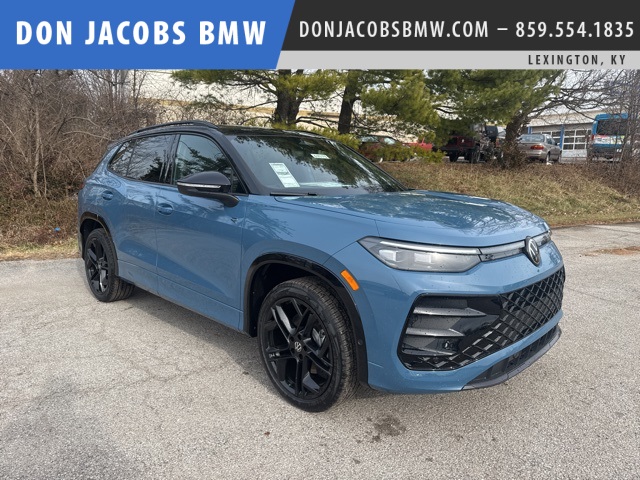 2026 Volkswagen Tiguan SE R-LINE BLACK's photo