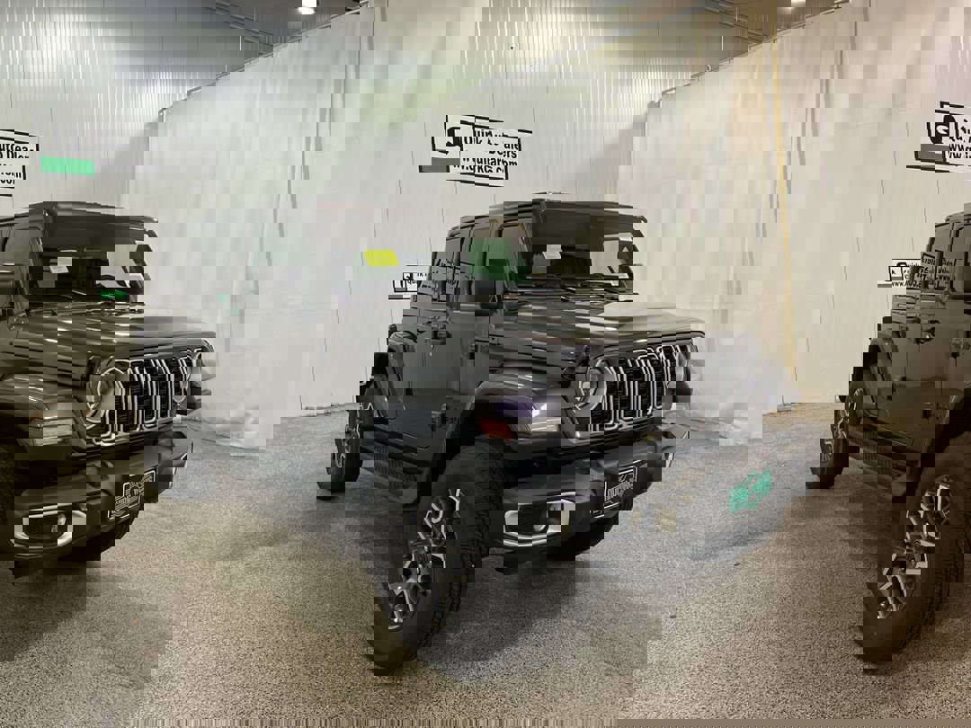 2026 Jeep Wrangler 4-Door Sahara's photo