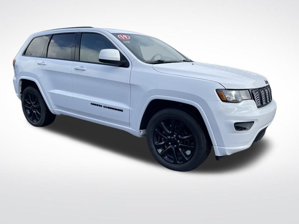 2019 Jeep Grand Cherokee Altitude photo 4