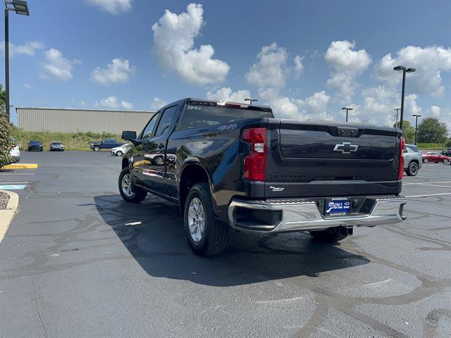 2023 Chevrolet Silverado 1500 LT photo 5