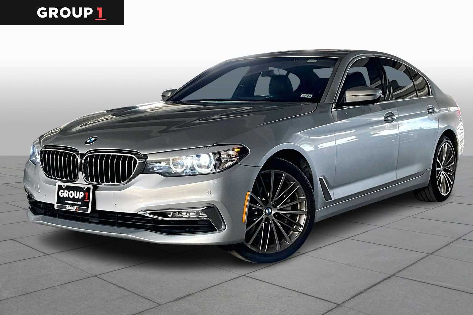2017 BMW 5 Series 530i's photo