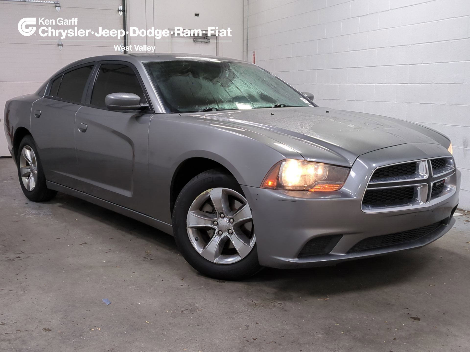 2012 Dodge Charger SE's photo