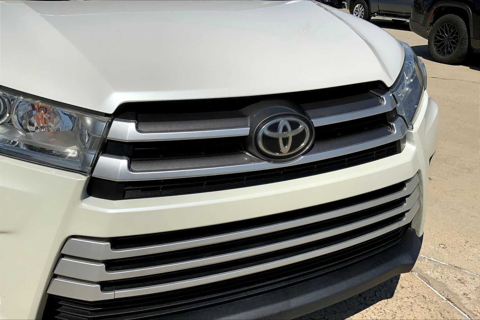 2019 Toyota Highlander XLE photo 29