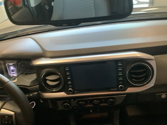 2022 Toyota Tacoma SR 4x4 photo 17