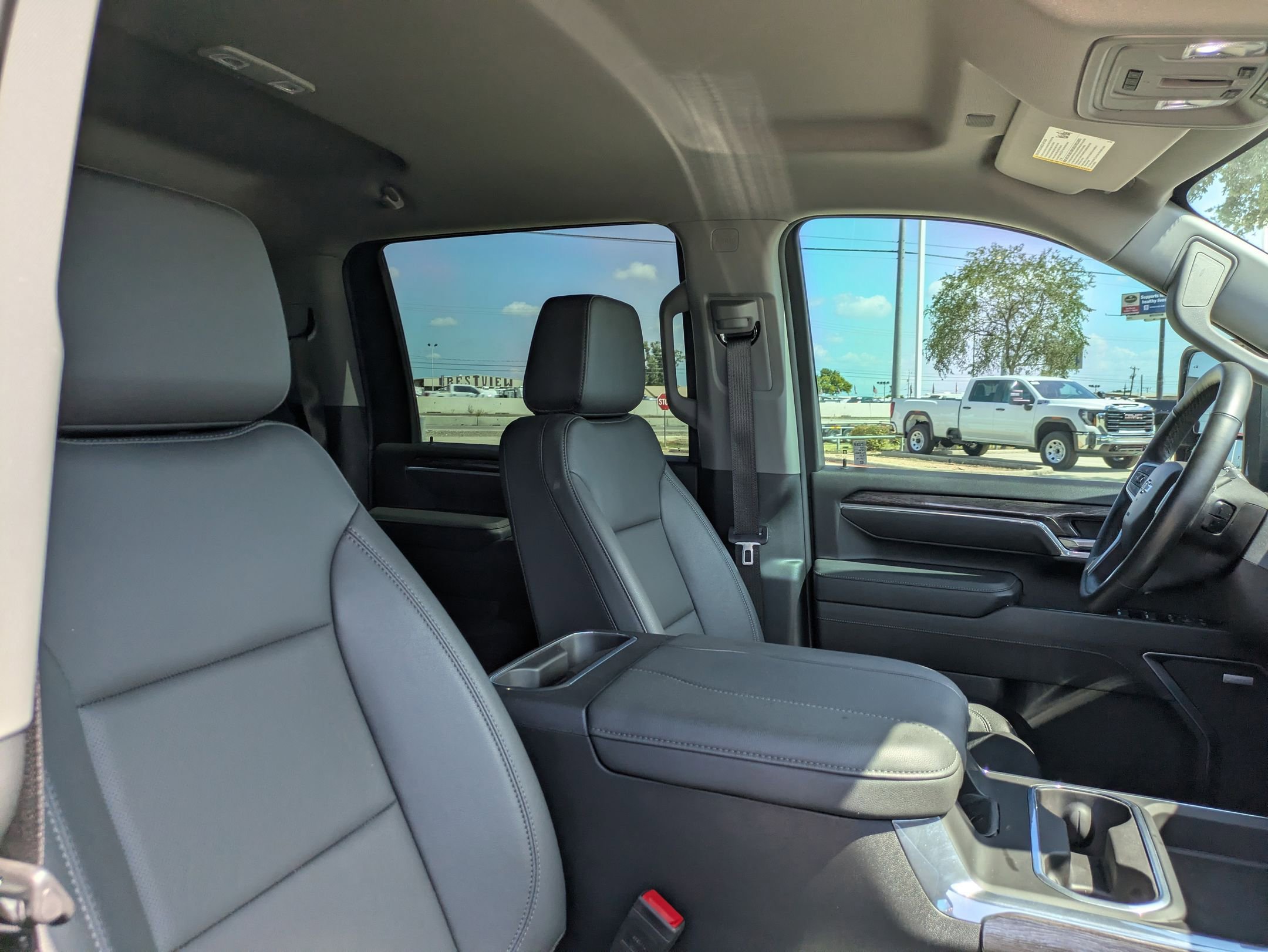 2025 Chevrolet Silverado 2500HD LTZ photo 30
