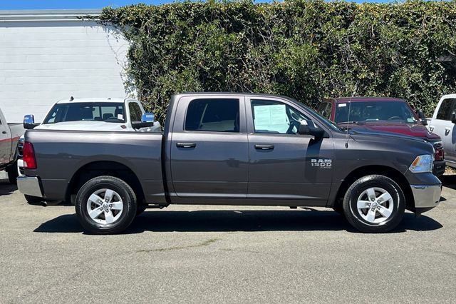 2023 Ram 1500 Classic SLT photo 3