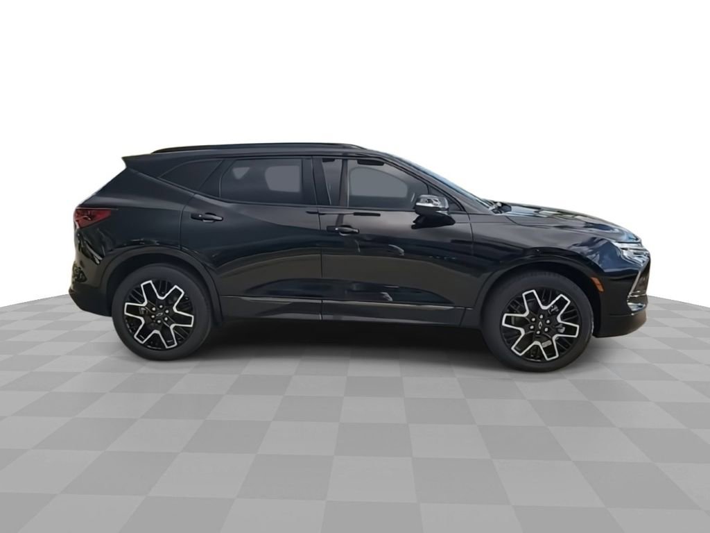2025 Chevrolet Blazer RS photo 9