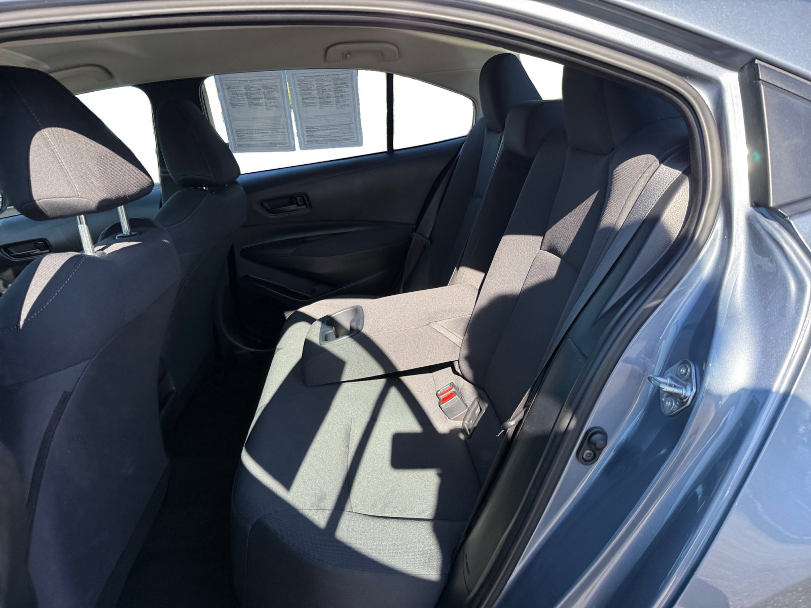 2022 Toyota Corolla LE photo 15