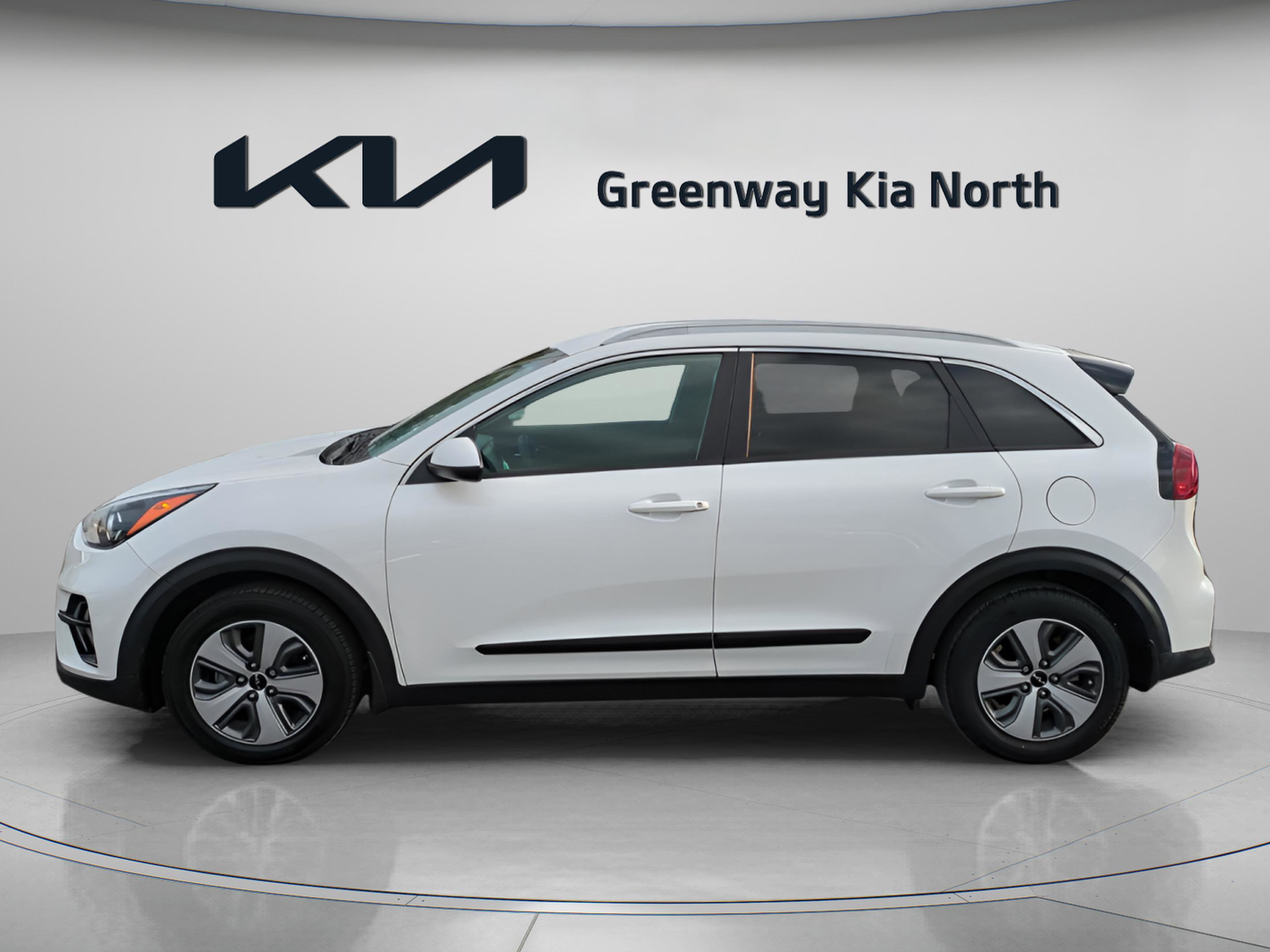 2022 Kia Niro LX photo 4
