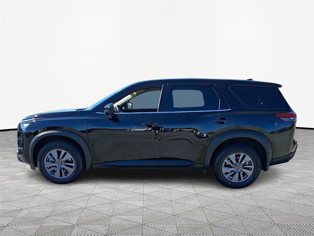 2024 Nissan Pathfinder S photo 4