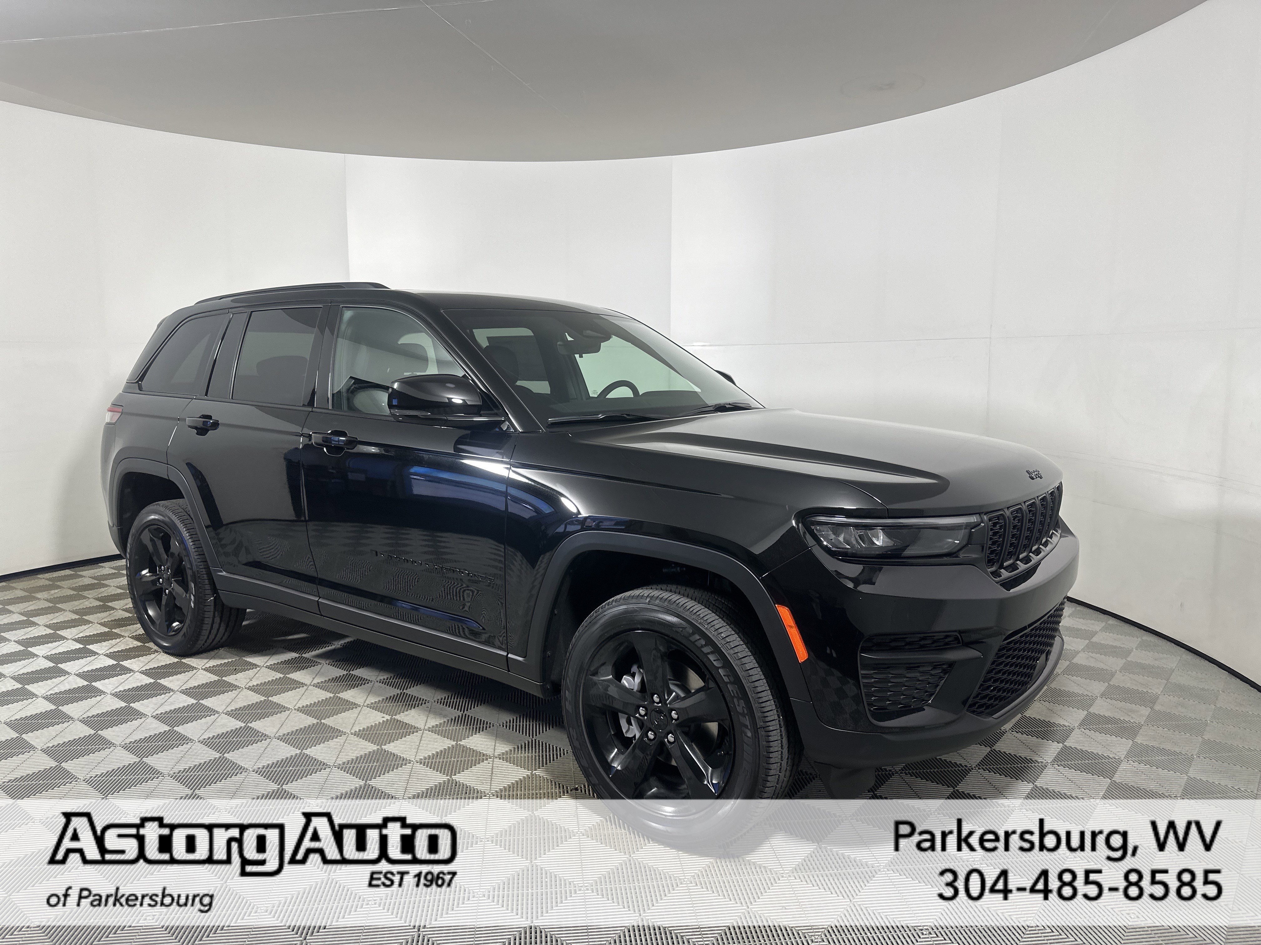 2025 Jeep Grand Cherokee Altitude's photo