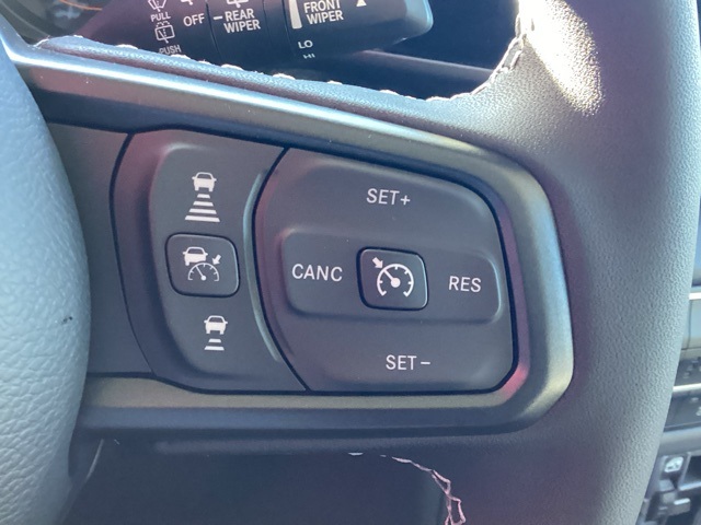 2025 Jeep Wrangler Rubicon photo 8