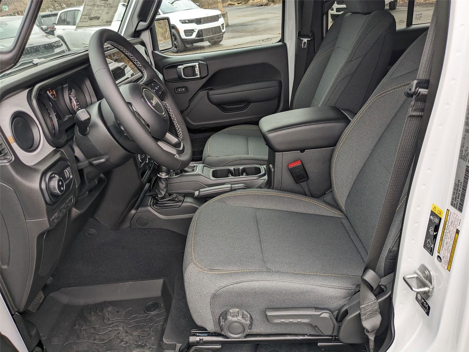2025 Jeep Gladiator Sport S photo 10