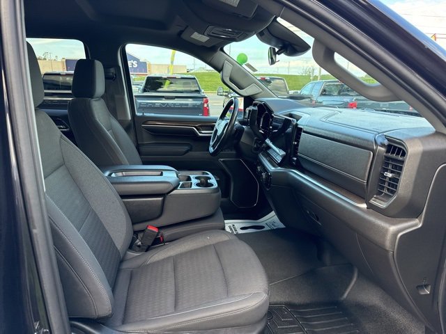 2022 Chevrolet Silverado 1500 LT photo 19