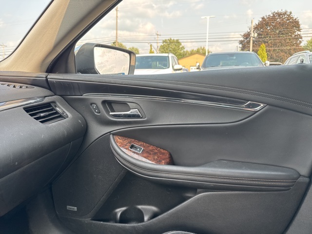 2014 Chevrolet Impala LTZ photo 30