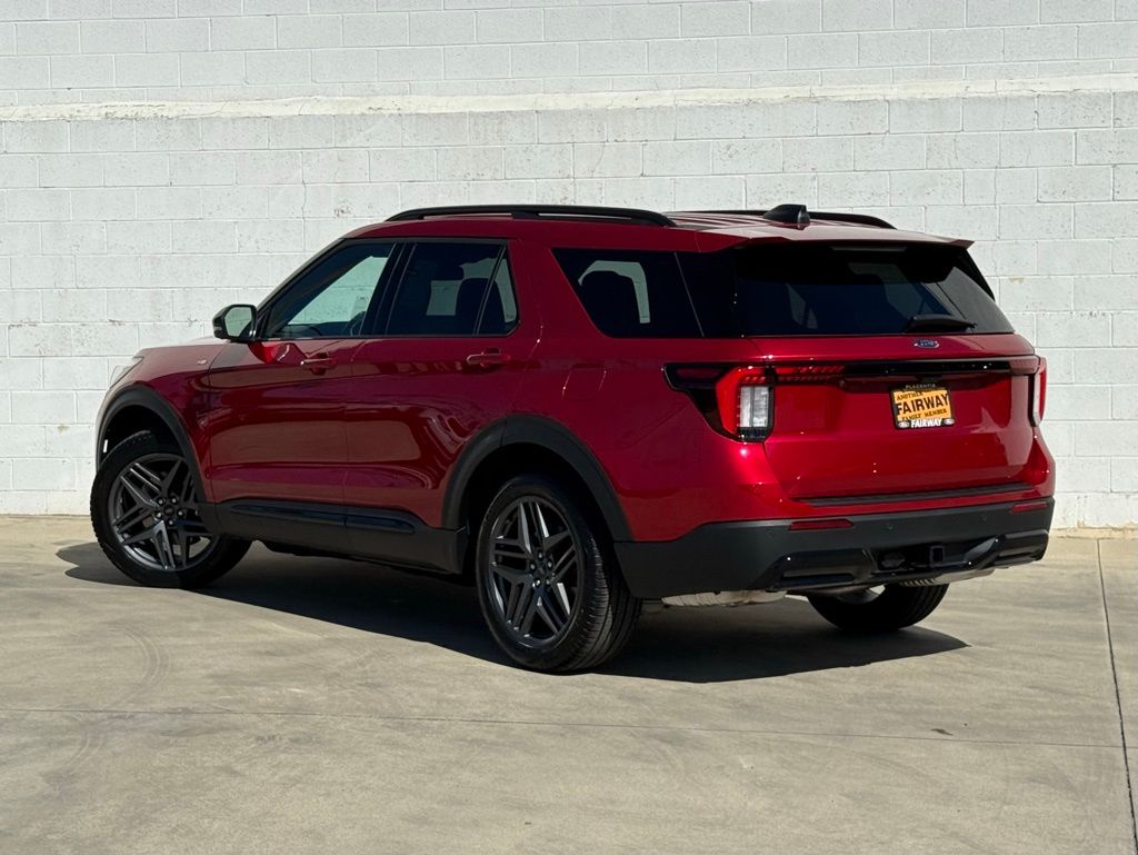 2025 Ford Explorer ST-Line photo 4