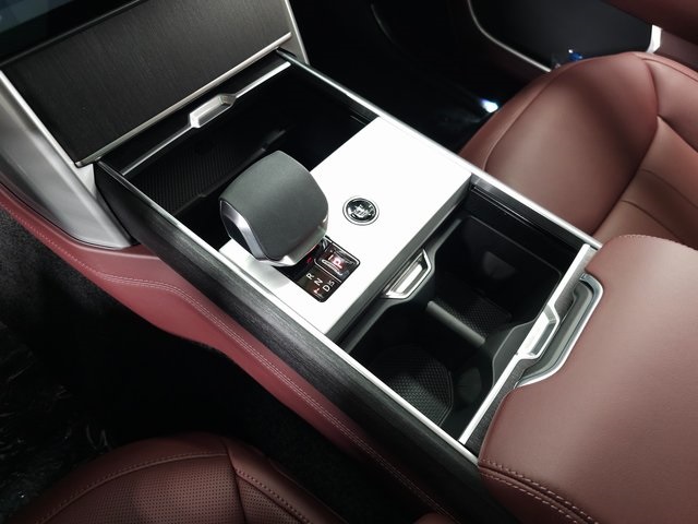 2025 LAND ROVER RANGE ROVER - Image 31