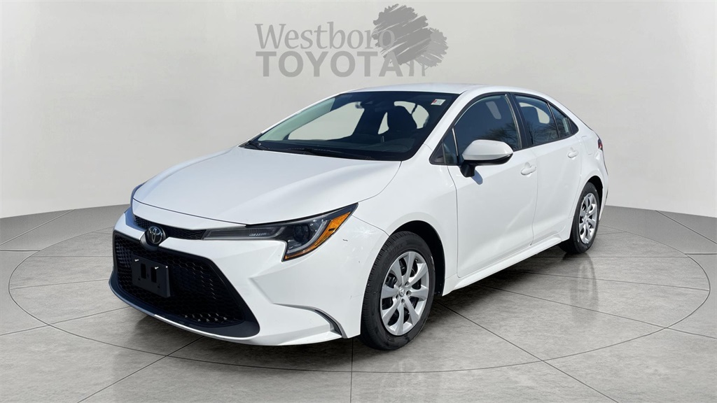 2021 Toyota Corolla LE photo 3
