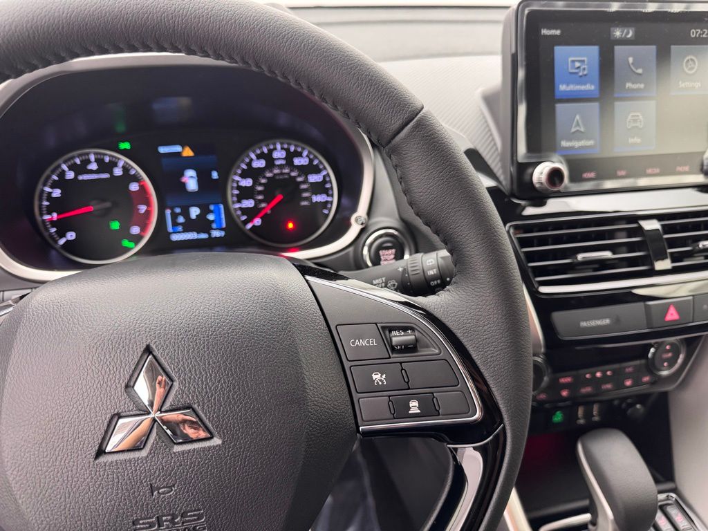 2025 Mitsubishi Eclipse Cross SE photo 10