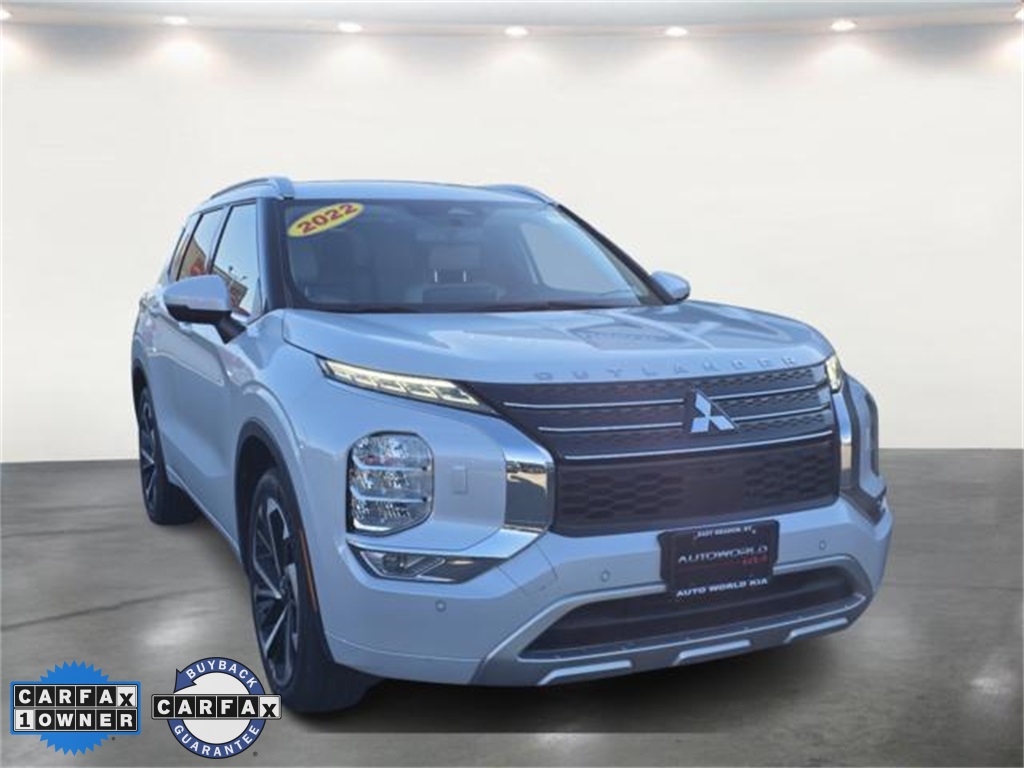 2022 Mitsubishi Outlander SEL Special Edition's photo
