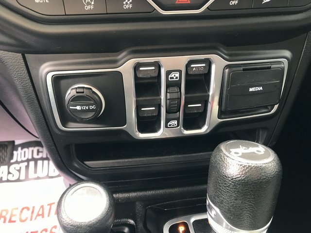 2018 Jeep Wrangler Unlimited Sahara photo 15