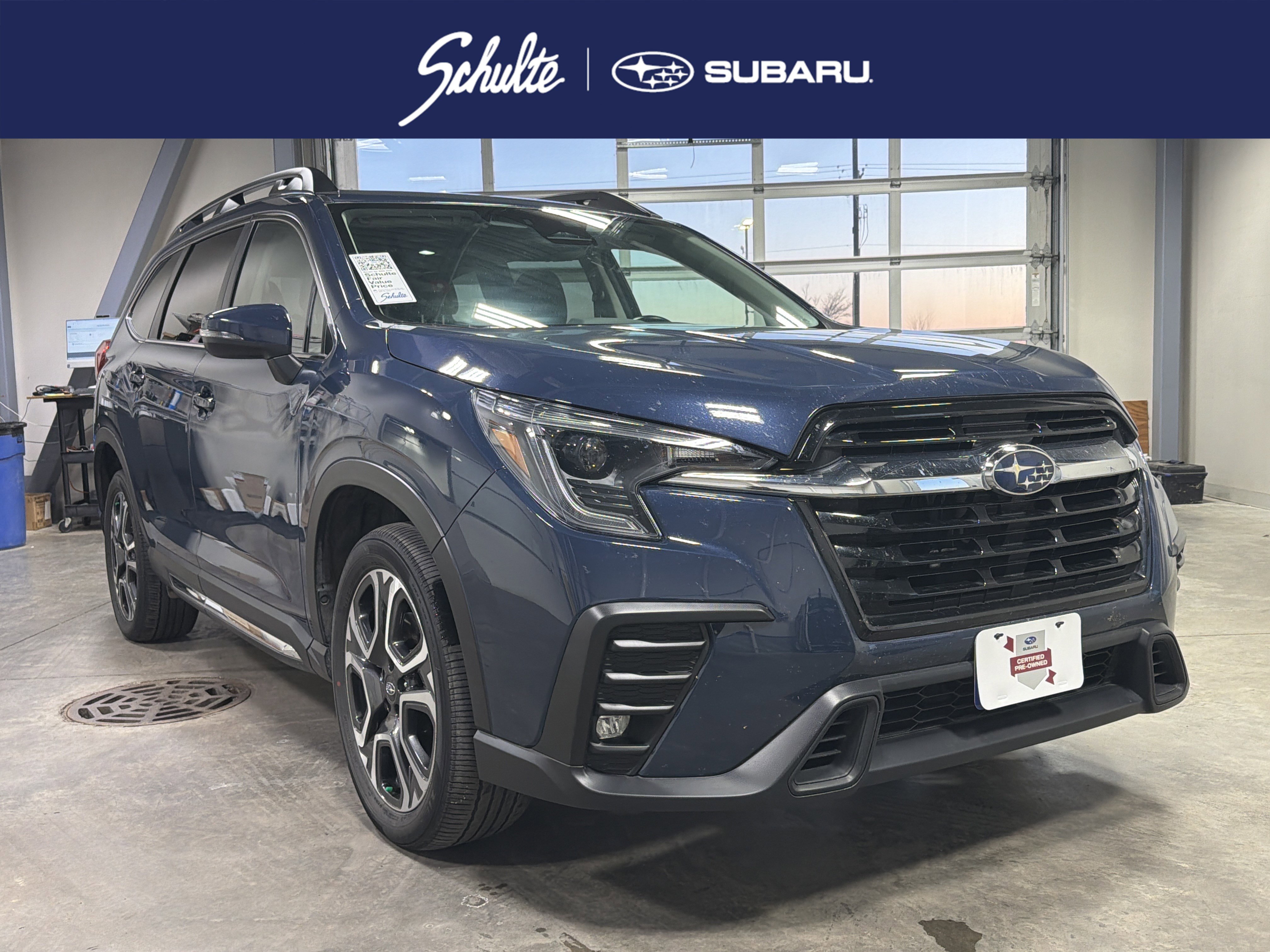 2023 Subaru Ascent Limited's photo