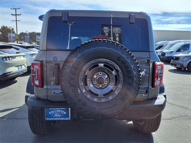 2025 Ford Bronco Badlands photo 3