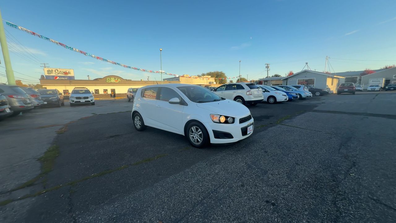 2014 Chevrolet Sonic LT photo 2