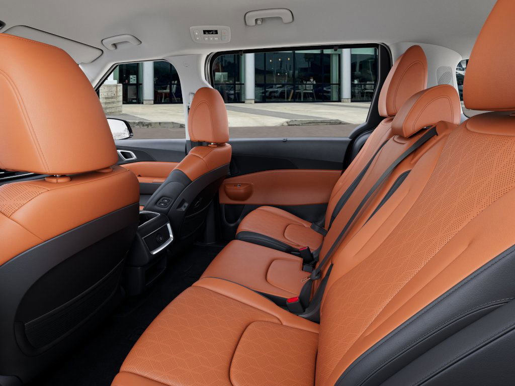 2026 Kia Carnival EX photo 16