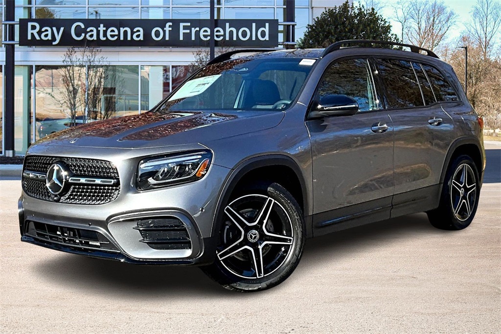 2026 Mercedes-Benz GLB GLB 250's photo