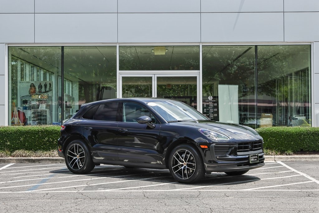 2024 Porsche Macan T photo 8