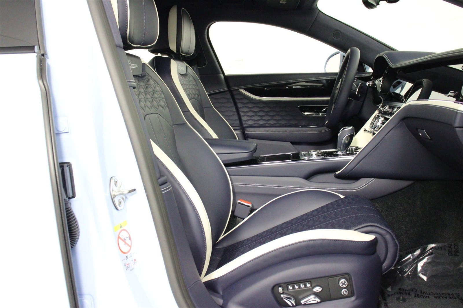 2025 Bentley Flying Spur Speed photo 15