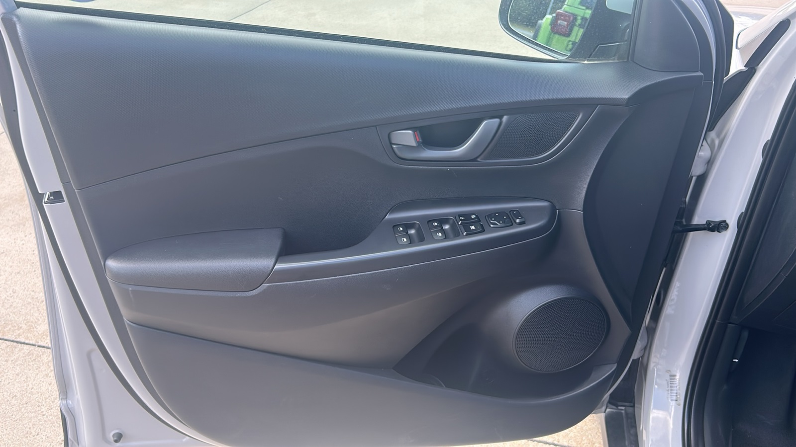 2023 Hyundai Kona SEL photo 11