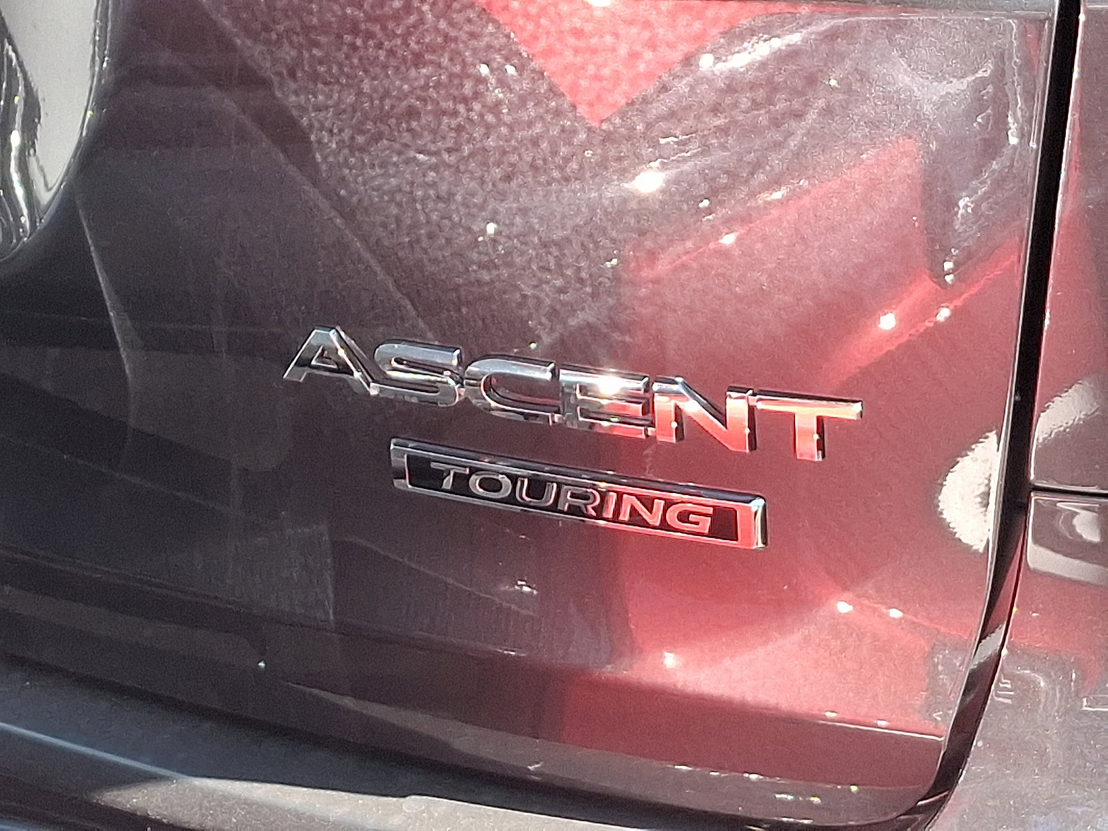 2025 Subaru Ascent Touring photo 4