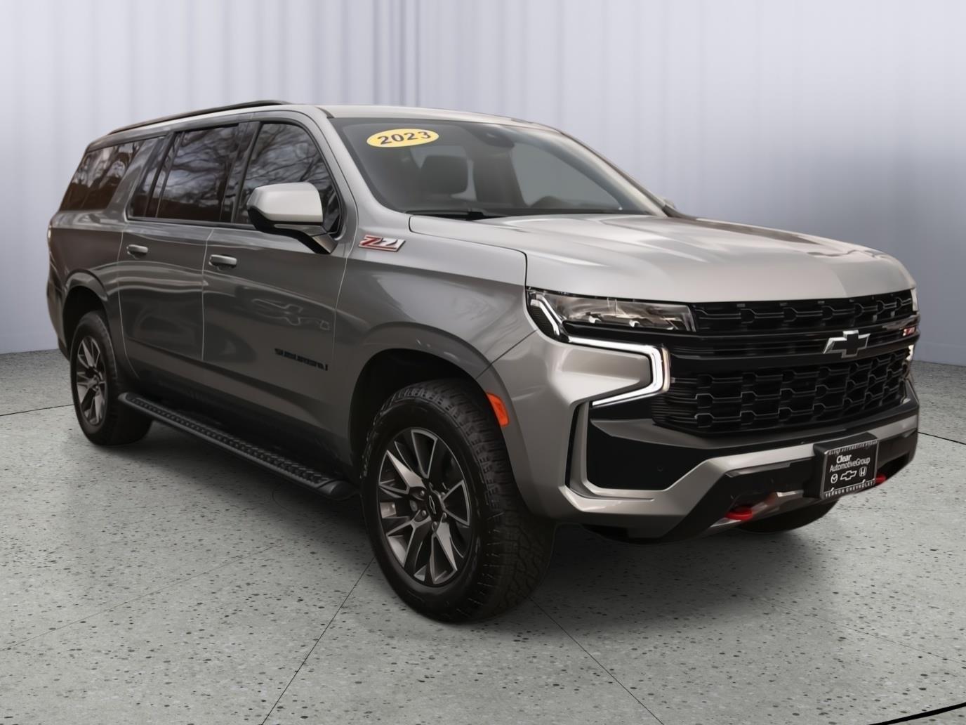 2023 Chevrolet Suburban Z71's photo