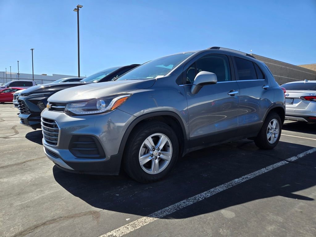 2019 Chevrolet Trax LT photo 2