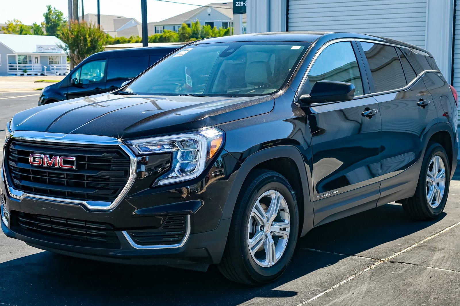 2024 GMC Terrain SLE's photo
