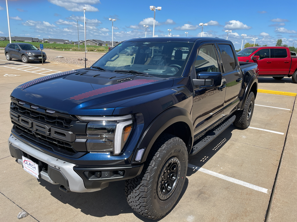 2025 Ford F-150 Raptor photo 2
