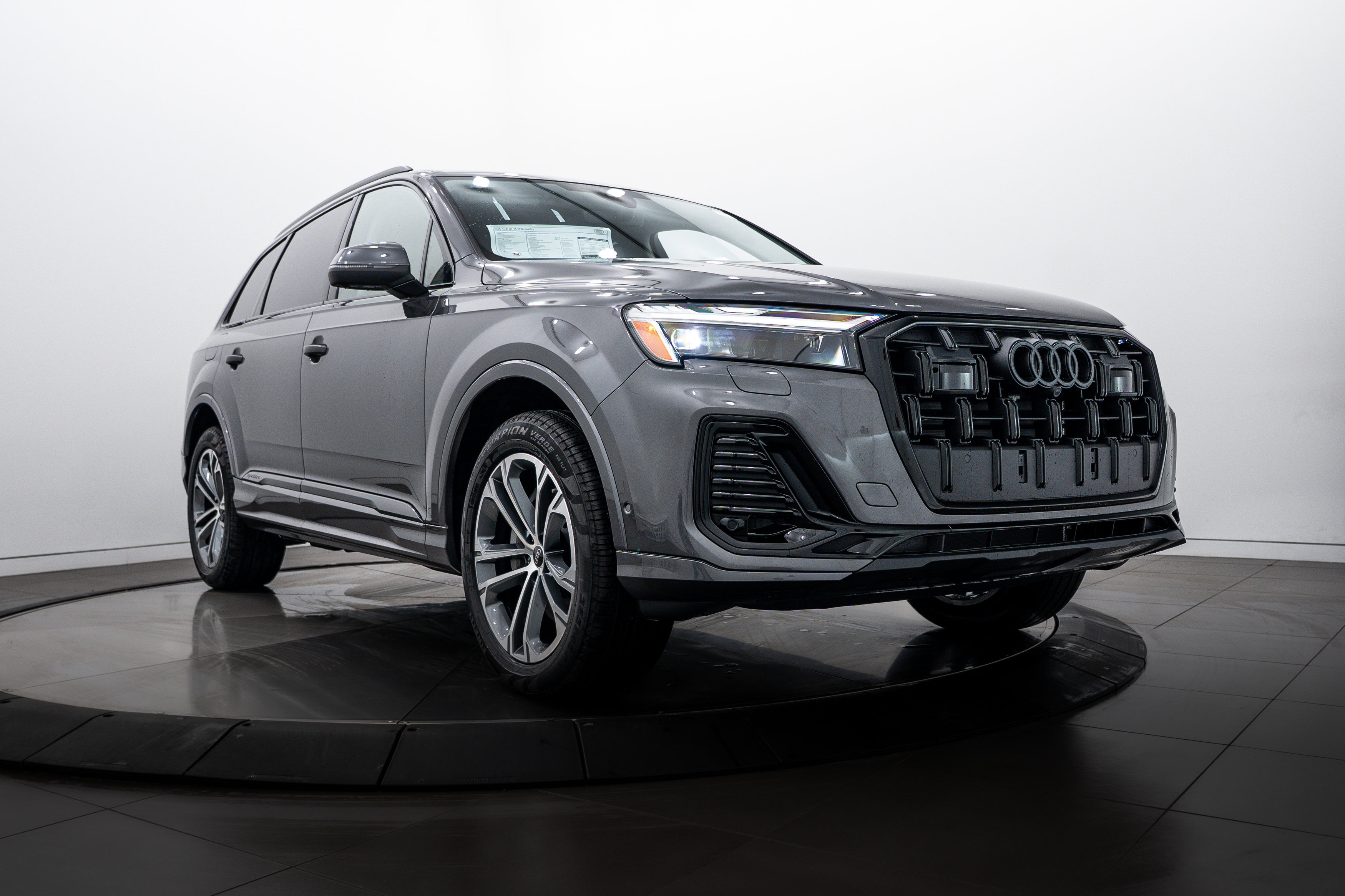 2026 Audi Q7 Premium Plus's photo