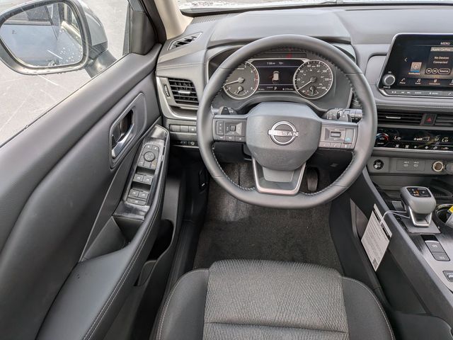 2026 Nissan Rogue SV photo 11